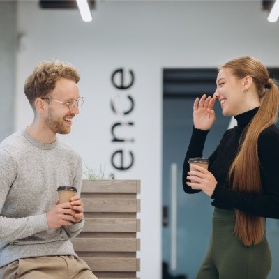 De koffie kiezen voor een bedrijf of universiteit in Vlaanderen